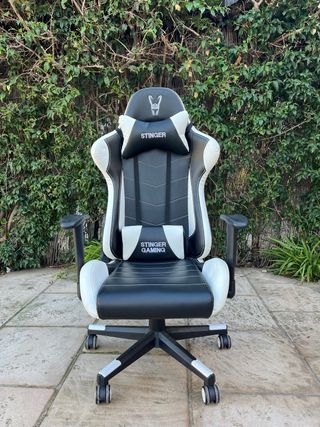 Silla Gamer Stinger Negra y Blanca