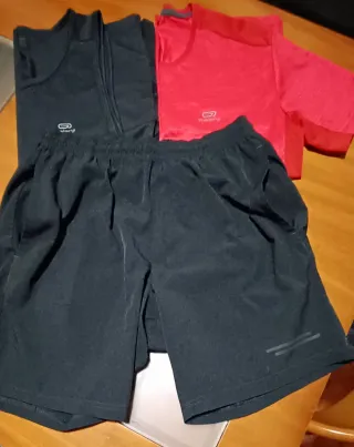 SHORTS DEPORTIVO CHICO + 2 CAMISETAS 