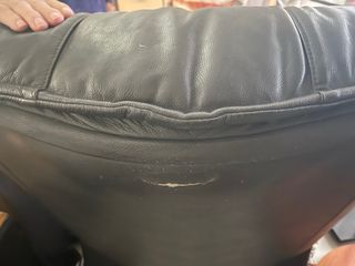Sillón de masajes de piel negro