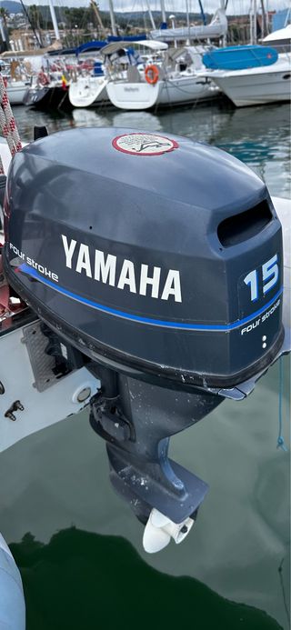 Motor fueraborda Yamaha 15 CV
