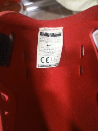 Espinilleras Nike T90 Fútbol