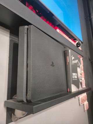 PS4 (PlayStation 4) con 2 controller e 15 giochi