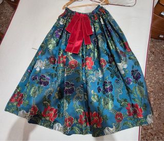 Traje de Valenciana azul y multicolor