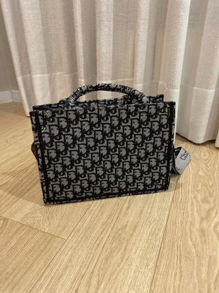 Bolso gris y negro
