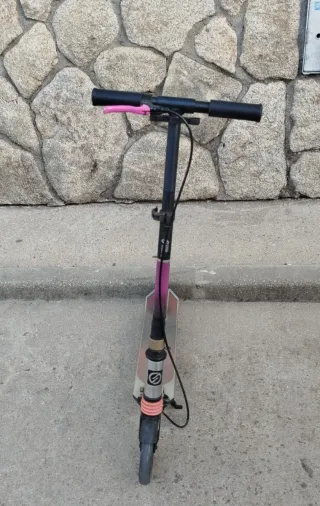 Patinete Oxelo plateado y rosa