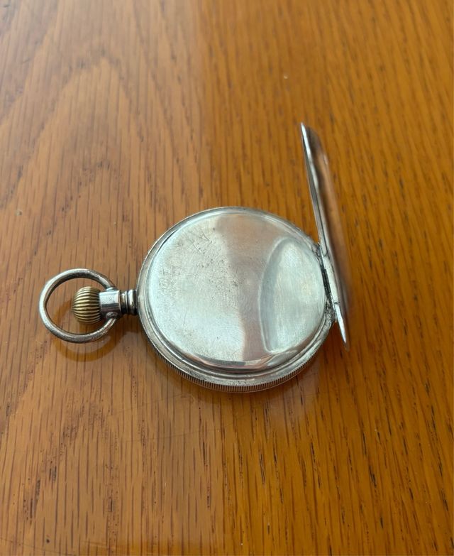 Reloj de bolsillo antiguo