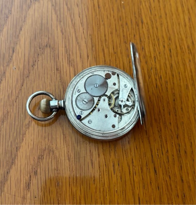 Reloj de bolsillo antiguo