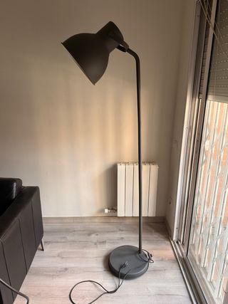 Lámpara de pie Ikea Hektar industrial