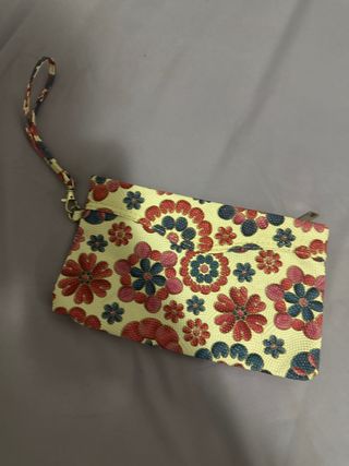 Bolso de mano floral amarillo