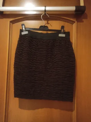 Minifalda marrón texturizada