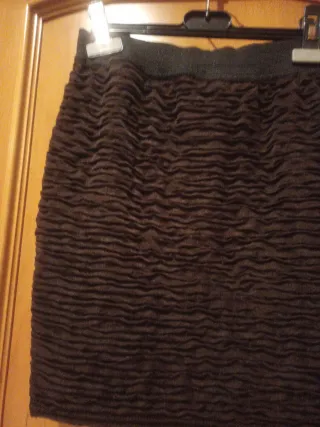 Minifalda marrón texturizada