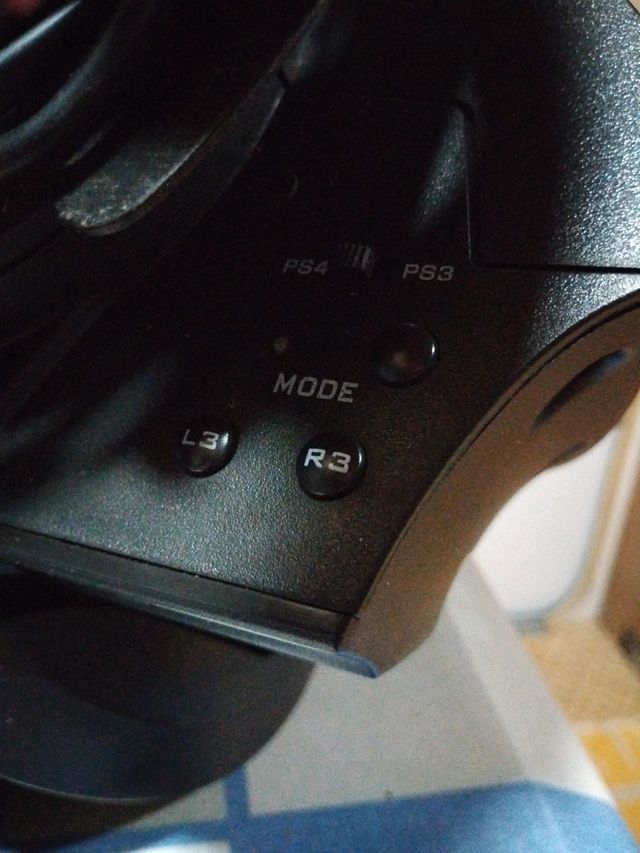 Volante Thrustmaster Ferrari 150