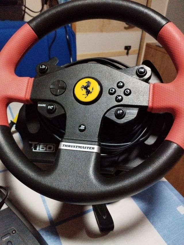 Volante Thrustmaster Ferrari 150