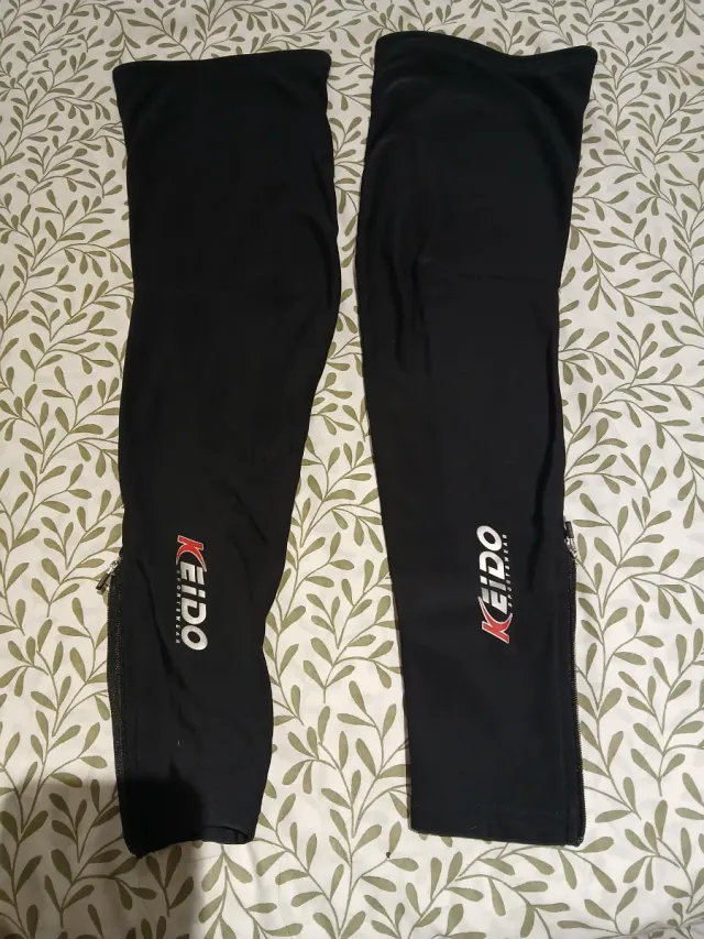 Mangas de ciclismo KEIDO negras