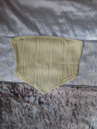 Top verde sin tirantes