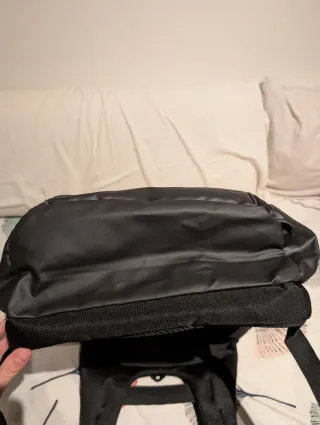 Mochila Xnuoyo negra. 30f. x 45an. x 20al. cm
