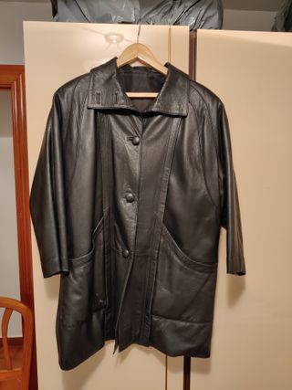 Chaqueta de piel negra