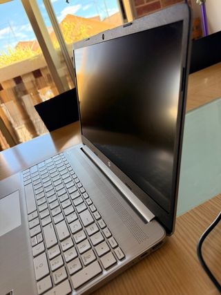 Portátil HP 15S-EQ2167NS AMD Ryzen 5000U