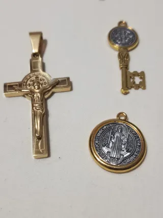 Set 3 Medallas San Benito Cruz Llave