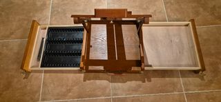 Cajón de pintura de madera con caballete