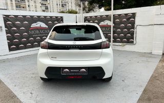 Peugeot 208 2022