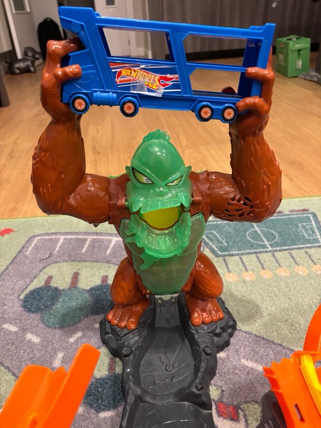 Pista Hot Wheels Gorila