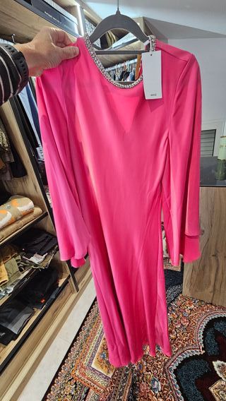 Vestido fiesta MNG seda rosa