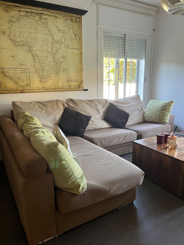 Sofá familiar beige y verde