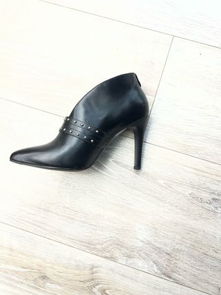 Stivaletti Nero Giardini con tacco