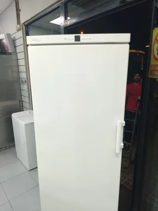 Congelador vertical 1.85m x 60cm