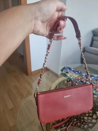Bolso DKNY Rojo