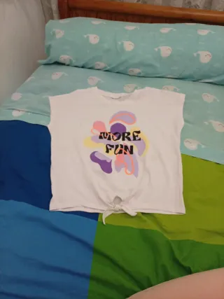 Camiseta blanca More Fun anudada