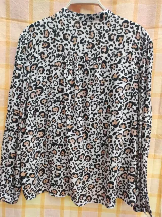Blusa C&A Animal Print Manga Larga