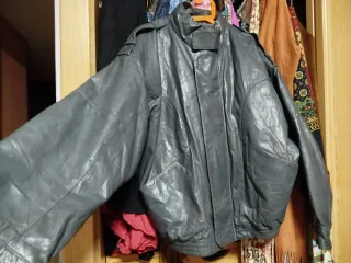 Cazadora de cuero gris mujer