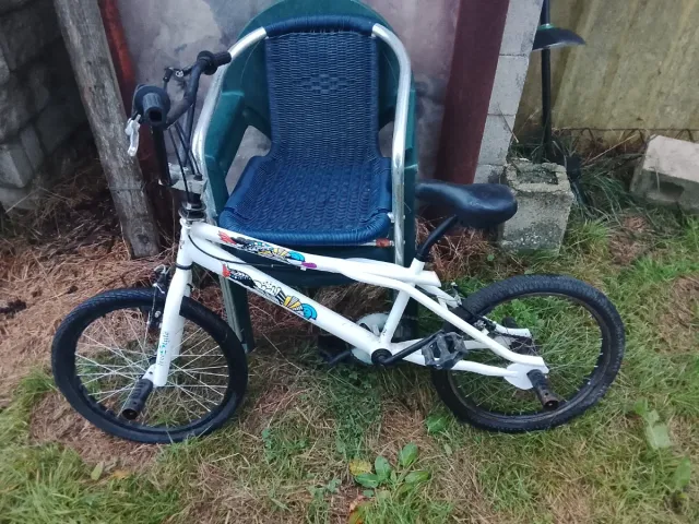 Bicicleta BMX blanca