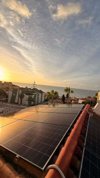 INSTALACION FOTOVOLTAICA, PLACAS SOLARES.