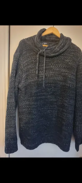 Jersey Bershka hombre gris y negro talla L