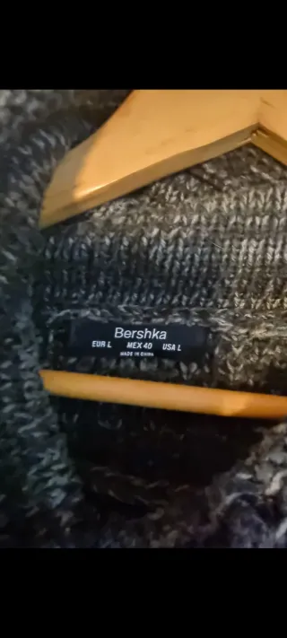 Jersey Bershka hombre gris y negro talla L