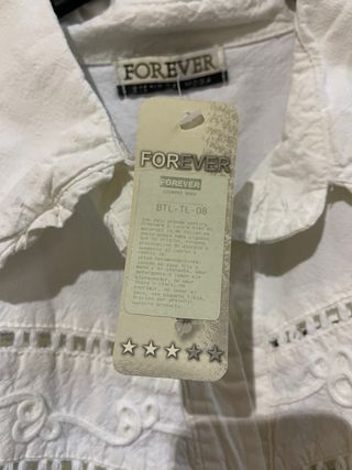 Camisa vintage con de manga campana.
