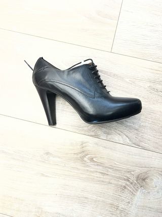 Stivaletti Nero Giardini tacco nero