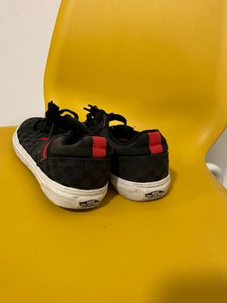 Zapatillas Vans Checkerboard Negras Rojas