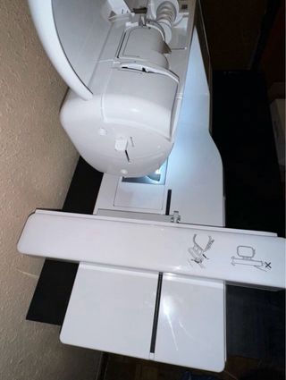 Máquina de bordar Brother NV870
