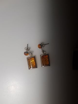 Par de pendientes y colgante ámbar