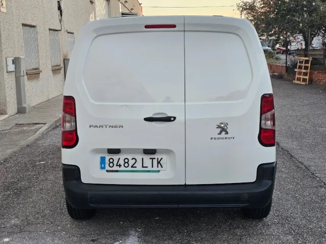Peugeot Partner 2021