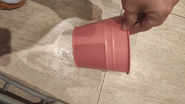 Vasi da fiori in metallo rosa