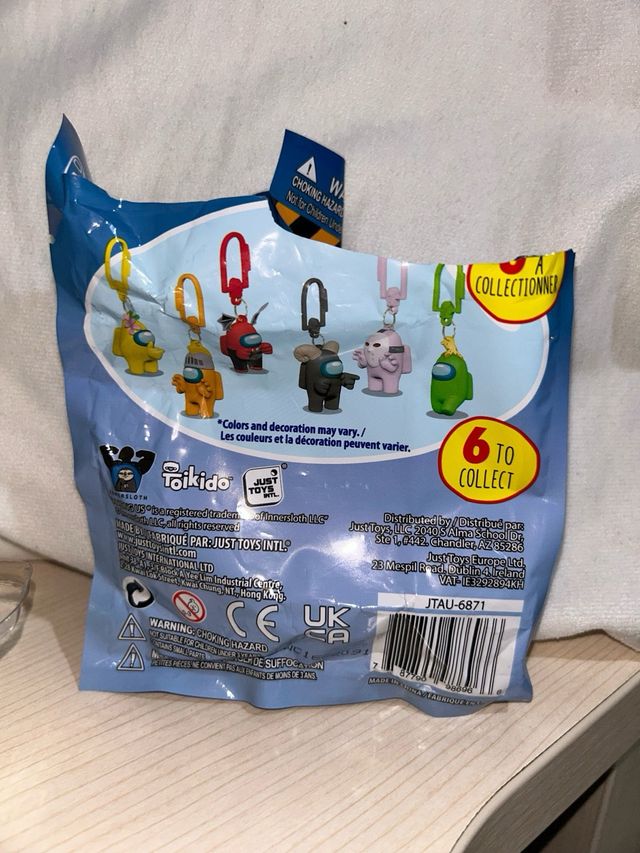 Llavero Among Us Amarillo Flor Backpack Hangers