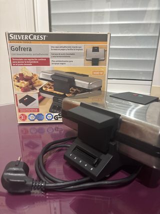 Silver Crest Gofrera 1000W poco usada