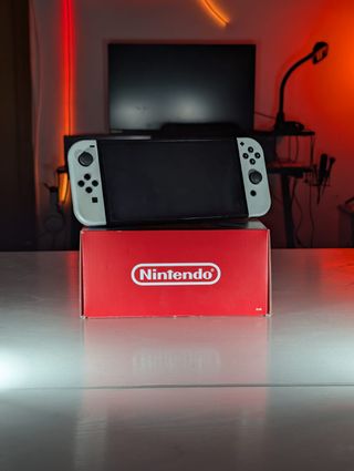 Nintendo Switch OLED bianco + accessori