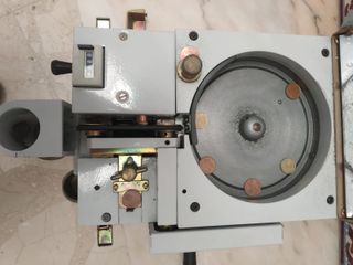 Máquina cuenta monedas poco usada