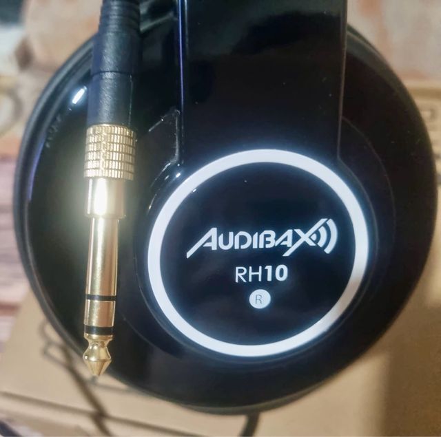 Pacchetto di registrazione professionale SHURE + Focusrite + AKG